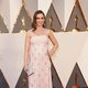 Emily Blunt at the Oscars 2016 red carpet