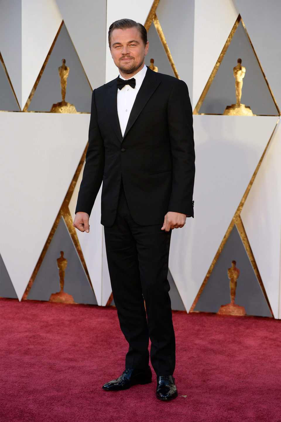 Leonardo DiCaprio at the Oscars 2016 red carpet