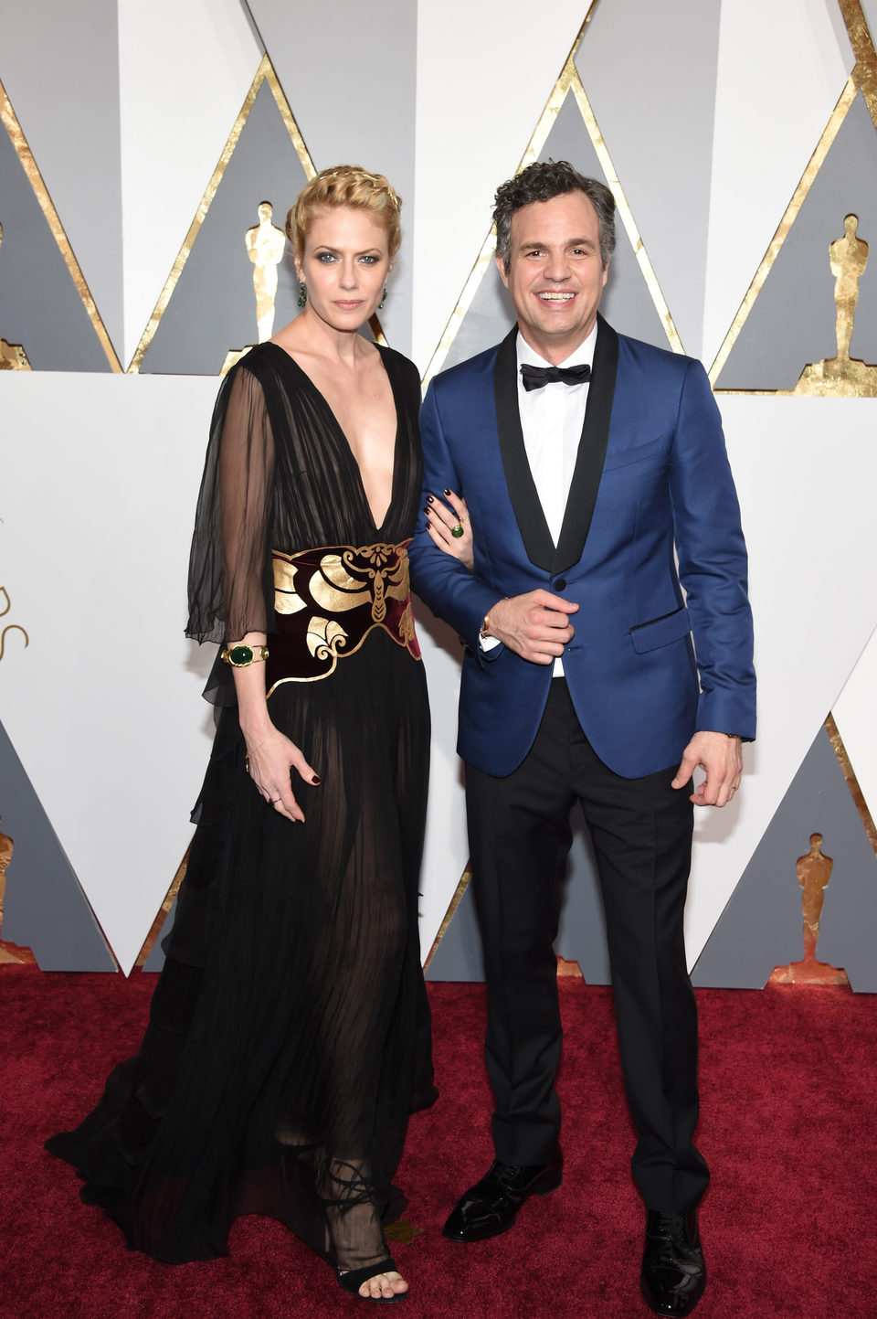 Mark Ruffalo and Sunrise Coigney at the Oscars 2016 red carpet