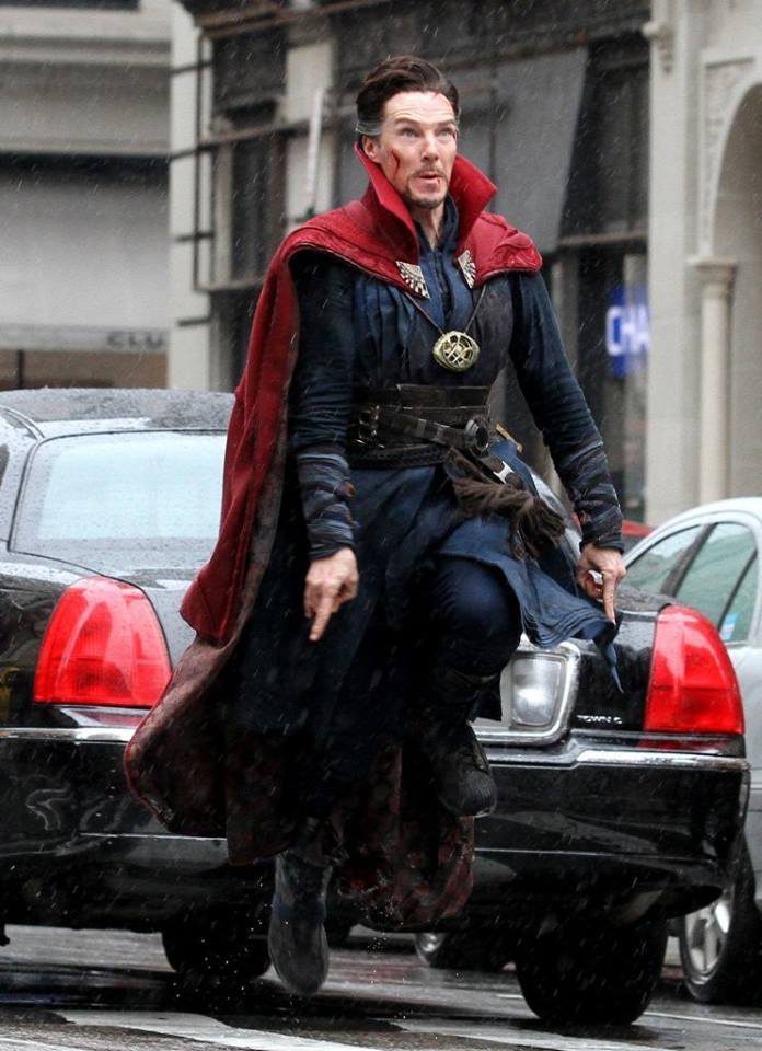 Benedict Cumberbatch levitating in 'Doctor Strange' shooting