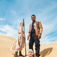 The couple and their BB-8 dressed up as the characters of 'The Force Awakens'