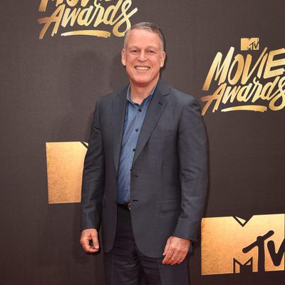 Larry Shuman at the 2016 MTV Movie Awards' red carpet