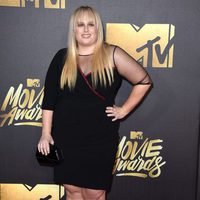 Rebel Wilson at the 2016 MTV Movie Awards' red carpet