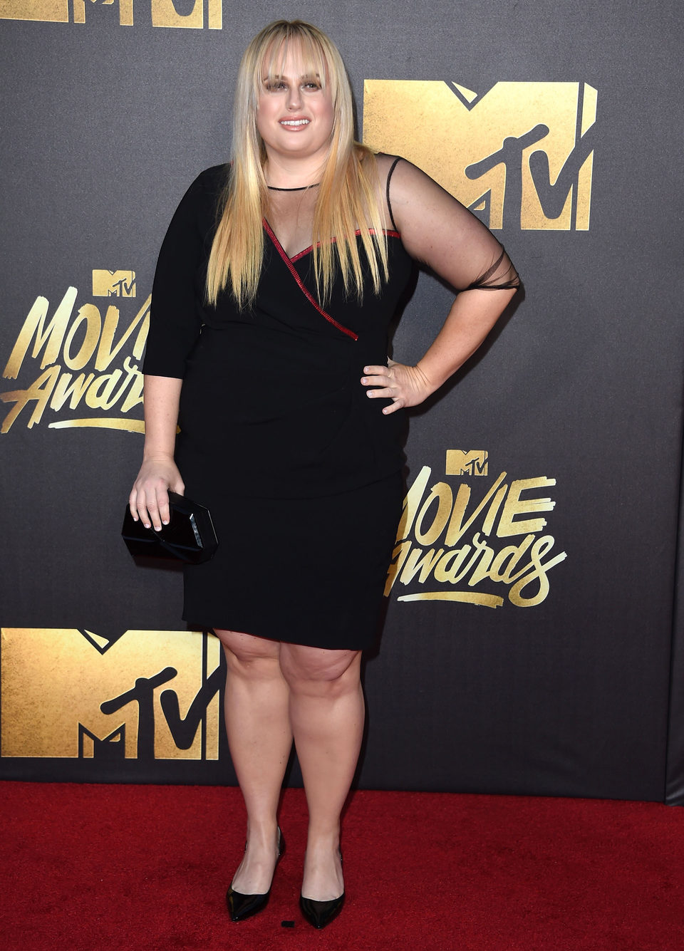 Rebel Wilson at the 2016 MTV Movie Awards' red carpet