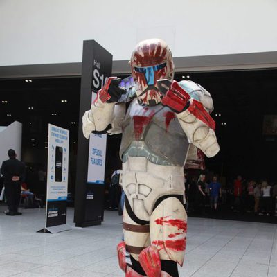 Mandalorian Mercenary Cosplay in Star Wars Celebration 2016