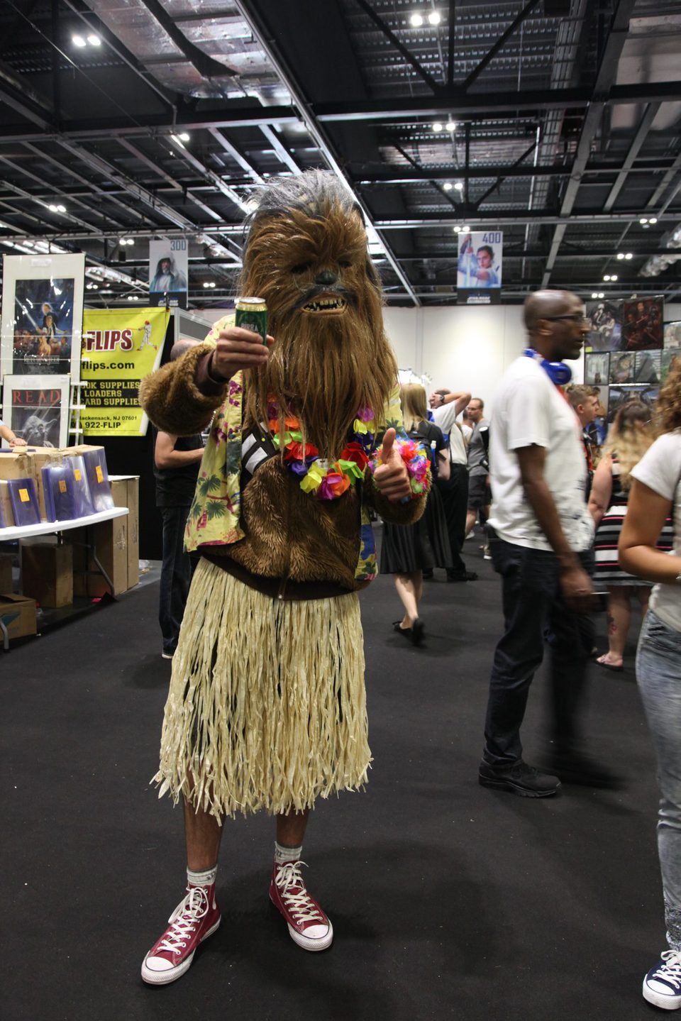 Hawaiian Chewbacca Cosplay in Star Wars Celebration 2016