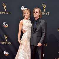 Felicity Huffman and William H. Macy at the Emmys 2016