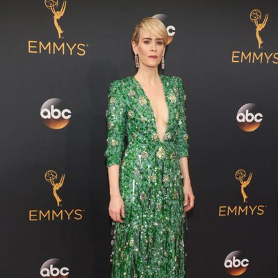 Sarah Paulson at Emmy 2016 red carpet