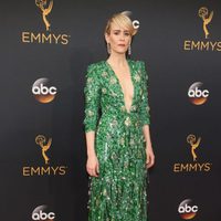 Sarah Paulson at Emmy 2016 red carpet