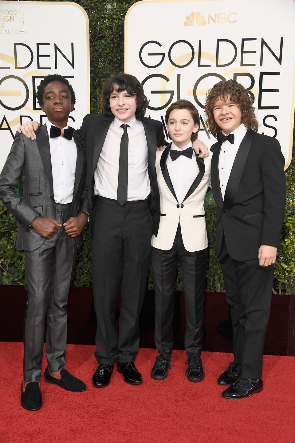 Stranger Things kids at the 2017 Golden Globes red carpet