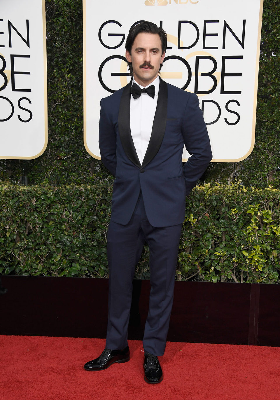 Milo Ventimiglia at the 2017 Golden Globes red carpet