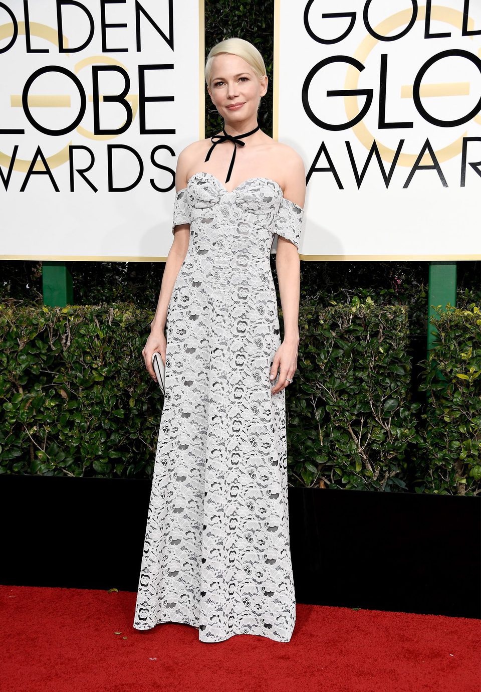 Michelle Williams at Golden Globes 2017 red carpet