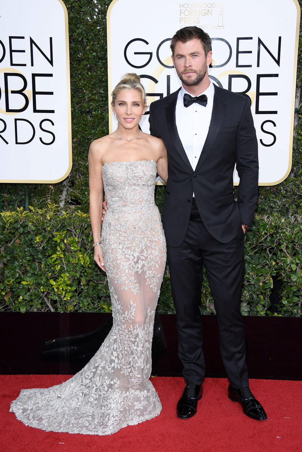 Chris Hemsworth, Elsa Pataky at the 2017 Golden Globes red carpet