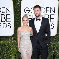 Chris Hemsworth, Elsa Pataky at the 2017 Golden Globes red carpet