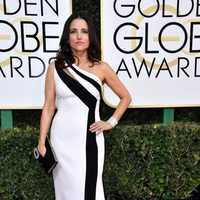 Julia Louis-Dreyfus at Golden Globes 2017 red carpet