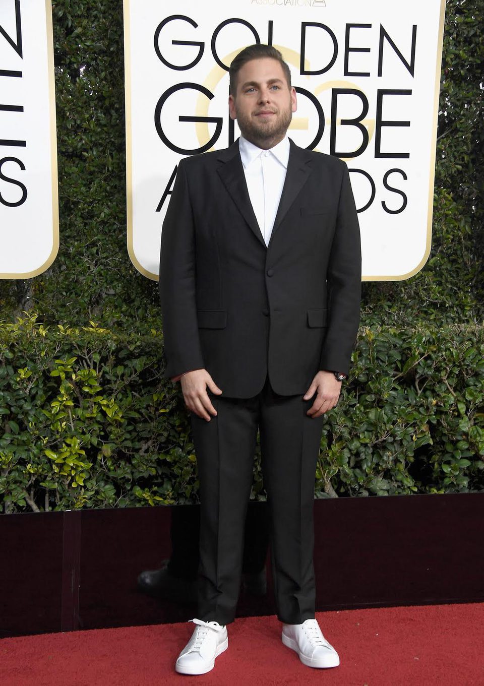 Jonah Hill at Golden Globes 2017 red carpet