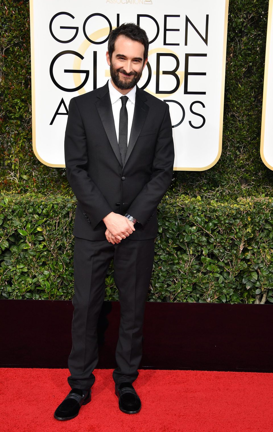 Jay Duplass at Golden Globes 2017 red carpet