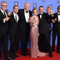 'The Crown' cast and crew after Golden Globes 2017