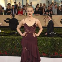 Taylor Schilling on the red carpet of SAG Awards 2017