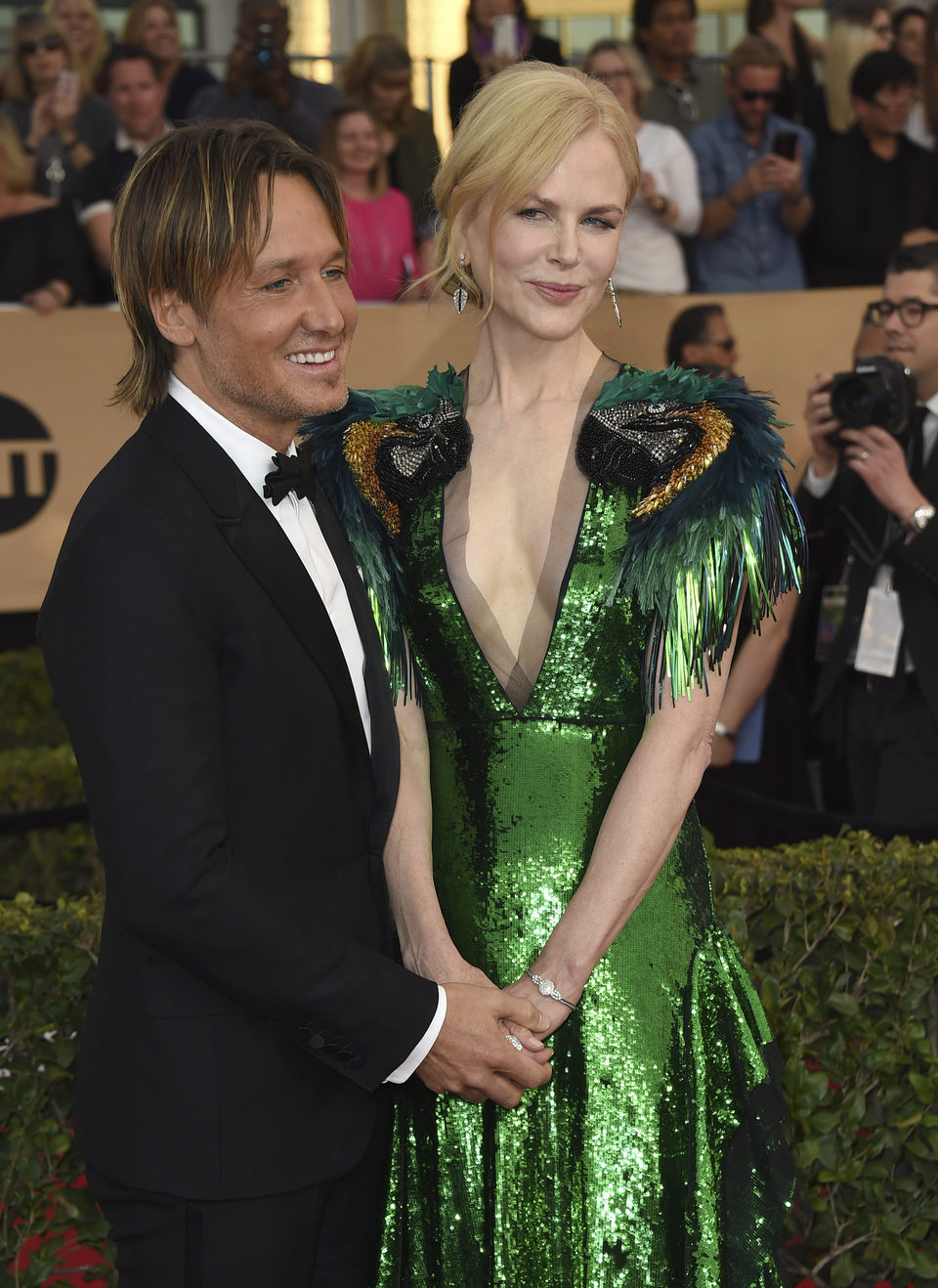 Nicole Kidman and Keith Urban on the red carpet of SAG Awards 2017