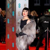 Noomi Rapace is a femme fatale at the BAFTAs 2017 red carpet