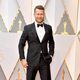 Glen Powell at the Oscars 2017 red carpet