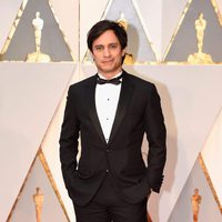 Gael García Bernal at the Oscars 2017 red carpet