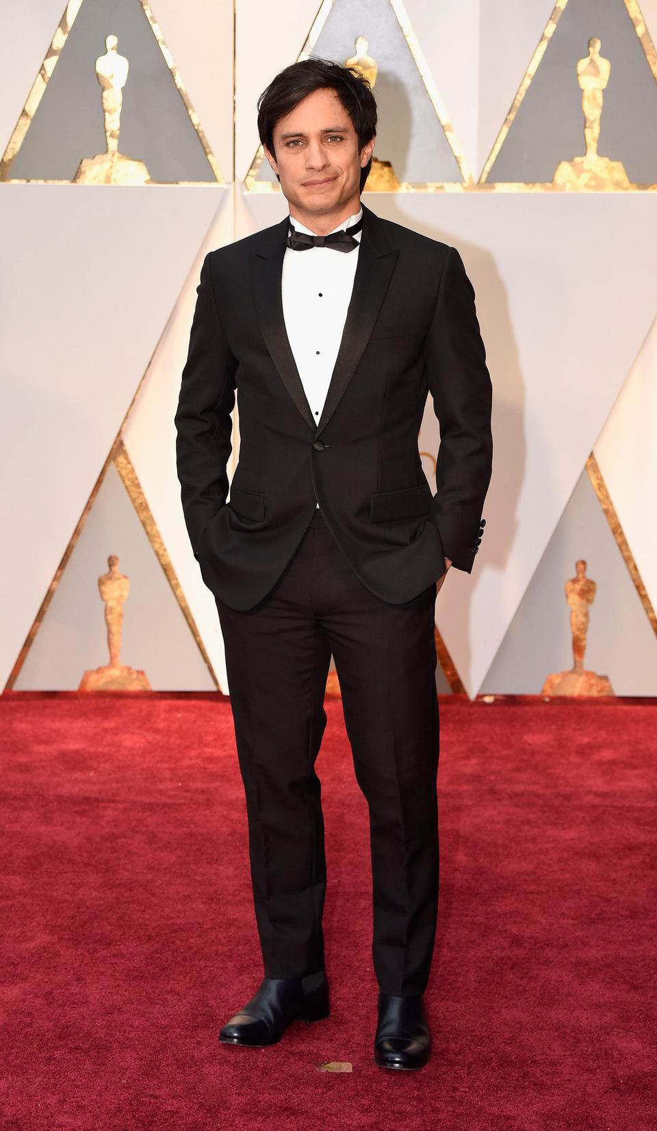 Gael García Bernal at the Oscars 2017 red carpet