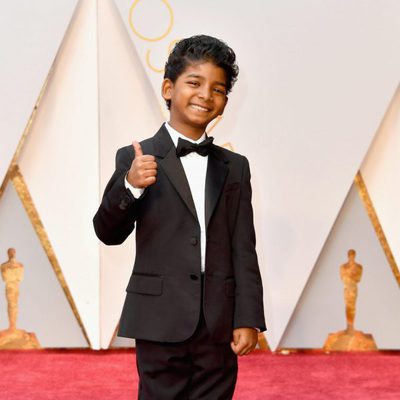 Sunny Pawar at the Oscars 2017 red carpet