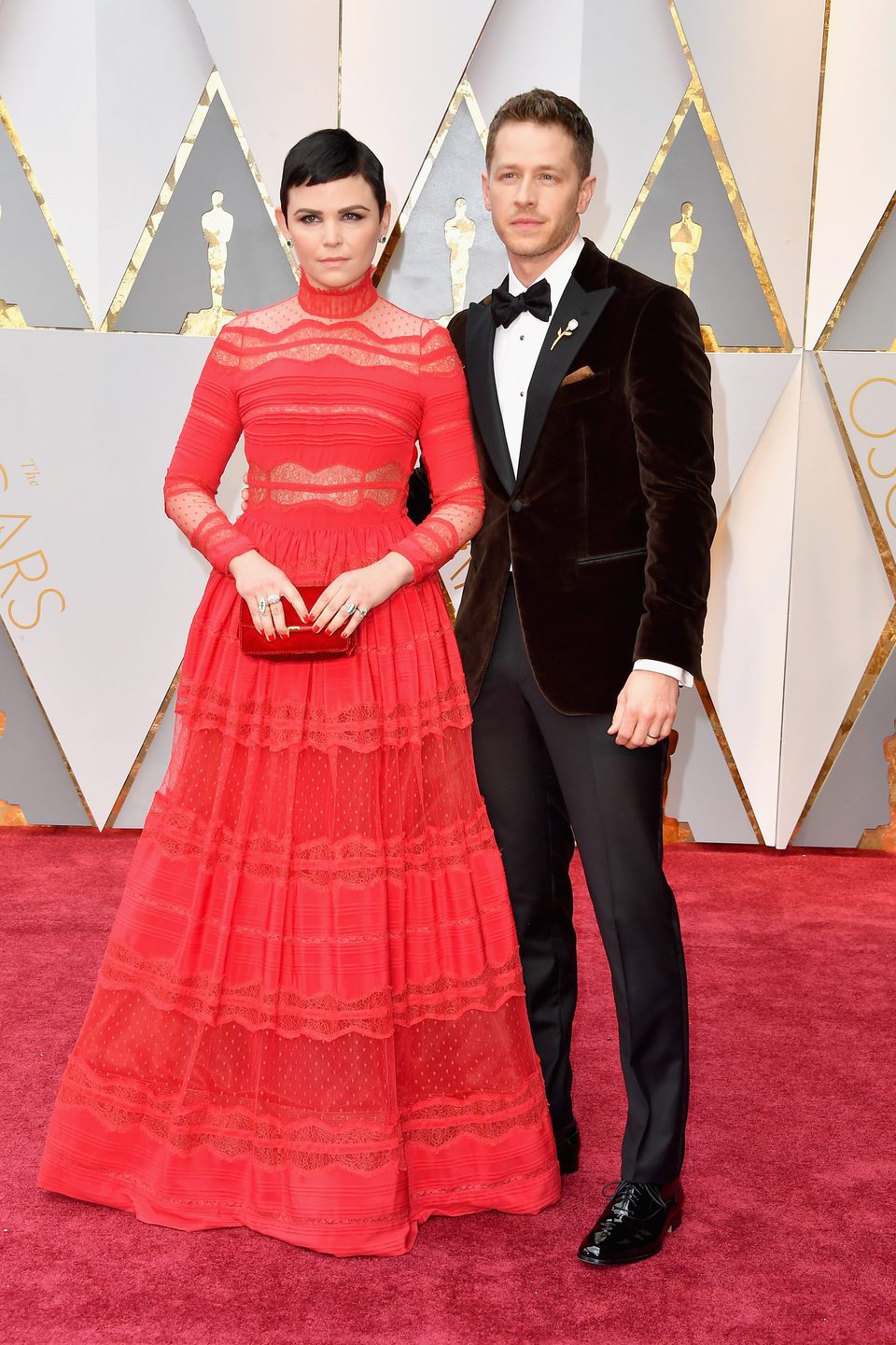 Ginnifer Goodwin and Josh Dallas at the 2017 Oscars red carpet