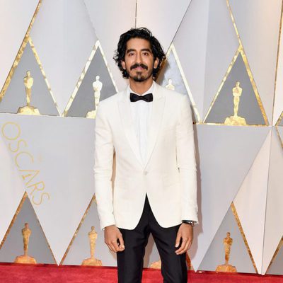 Dev Patel at the red carpet of the Oscars 2017