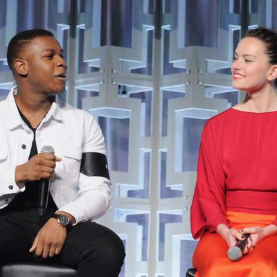 Daisy Ridley y John Boyega at the panel of 'The last Jedi' in the Star Wars Celebration