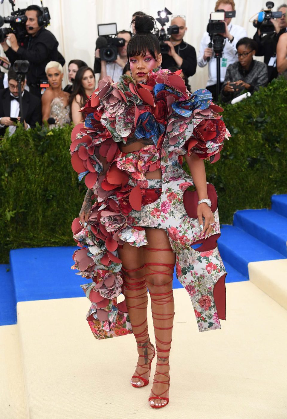 Rihanna on the red carpet of Met Gala 2017