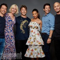 The cast of 'Westworld' poses during the Comic-Con 2017