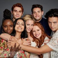 The cast of 'Riverdale' poses during the Comic-Con 2017