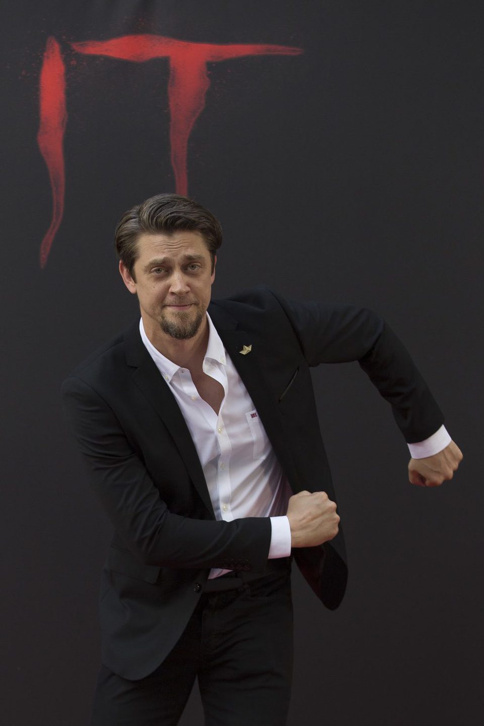 Andy Muschietti has time to have fun during the presentation of his film 'It' in Madrid