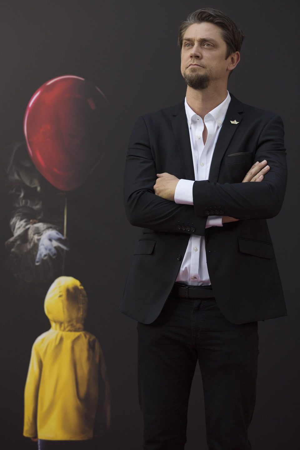 Andy Muschietti poses like James Bond at 'It' presentation in Madrid