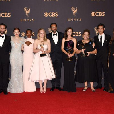 The stars of 'The Handmaid's Tale' with their Emmy 2017 for best drama series