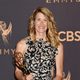 Laura Dern with her Emmy 2017 for best supporting actress in a miniseries