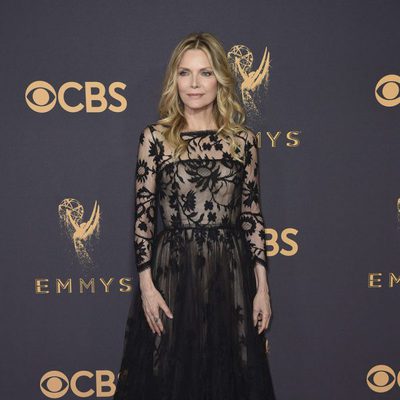 Michelle Pfeiffer at the Emmys 2017 red carpet