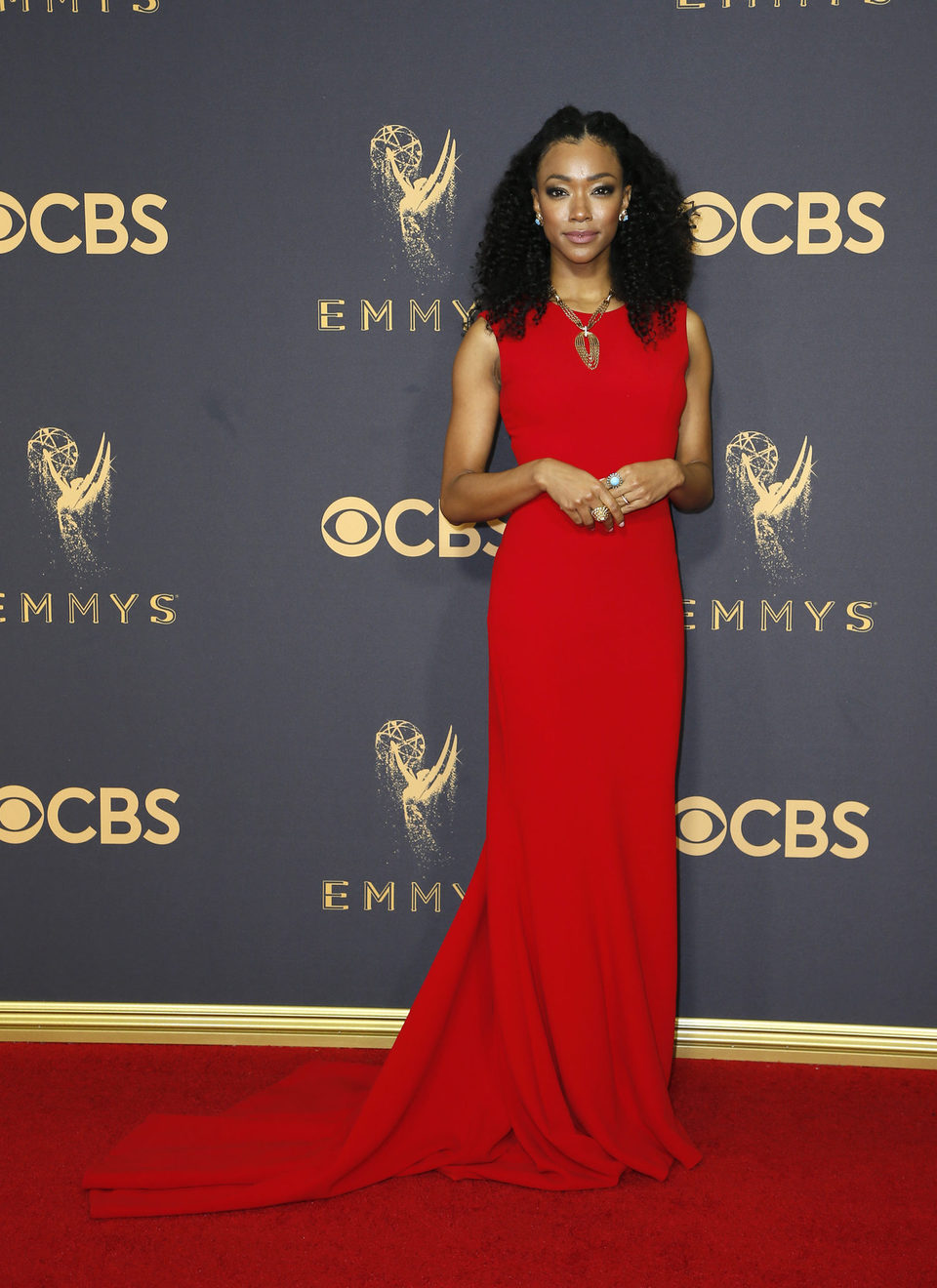 Sonequa Martin-Green at the Emmys 2017 red carpet