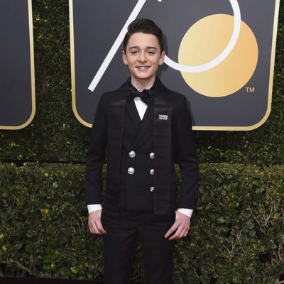 Noah Schnapp at the Golden Globes 2018 red carpet