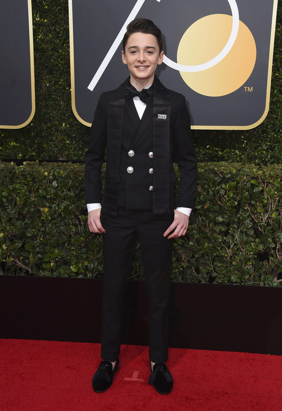 Noah Schnapp at the Golden Globes 2018 red carpet