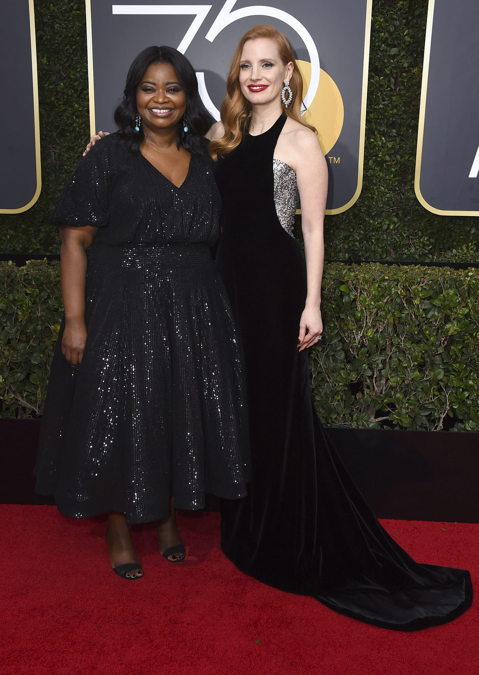 Jessica Chastain y Octavia Spencer at the Golden Globes 2018 red carpet