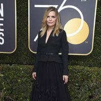 Michelle Pfeiffer at the Golden Globe's red carpet 2018