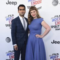 Kumail Nanjiani y Emily V. Gordon at the Spirit Awards 2018