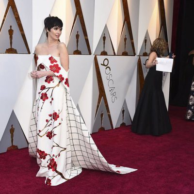 Paz Vega at the red carpet of the Oscars 2018