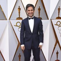 Gael García Bernal on the Oscar 2018 red carpet