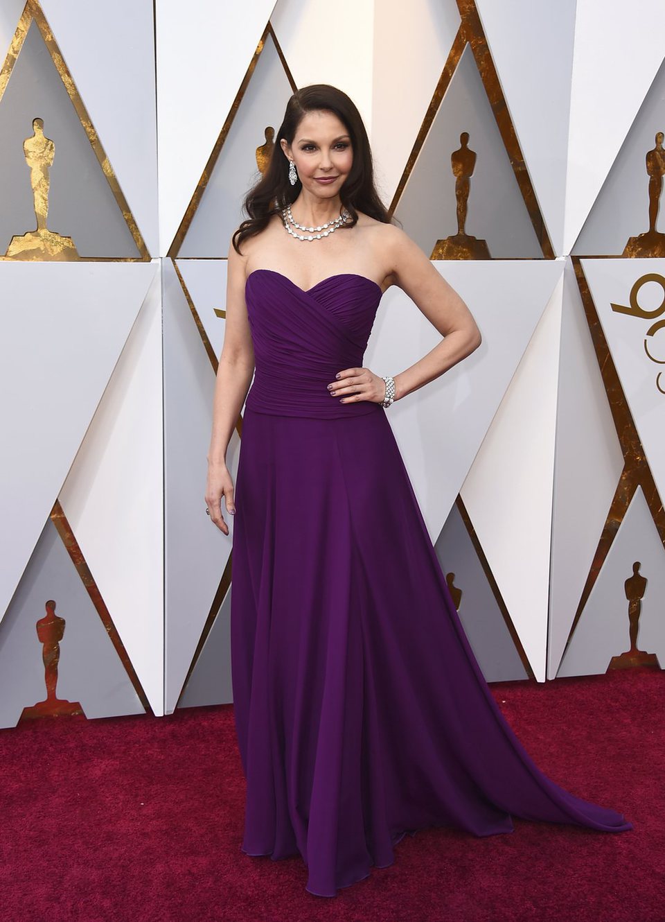 Ashley Judd at the red carpet of the Oscars 2018