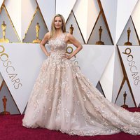 Mira Sorvino at the red carpet of the Oscars 2018